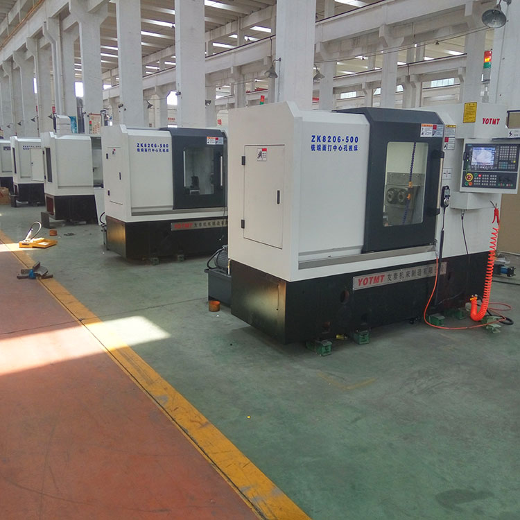 整裝待發(fā)的印度出口(kou)zk8206-600銑打機