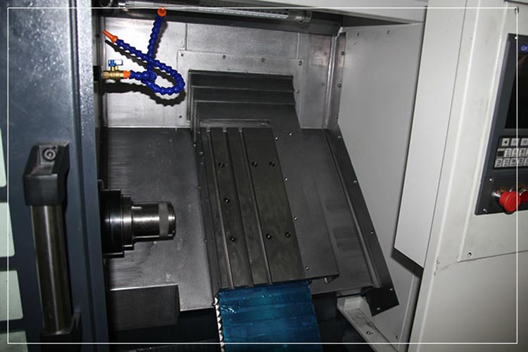 TCS40斜床身數控車(che)床内部圖