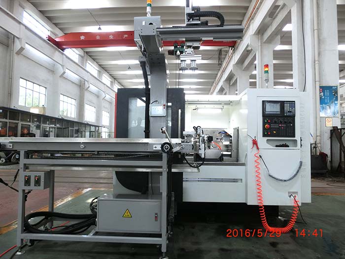 DW200對向(xiang)曲線高(gao)速銑床(chuang)正面圖(tú)