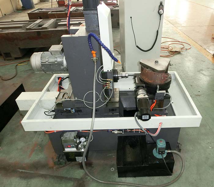 馬蹄鐵(tie)專用機床細節(jie)圖
